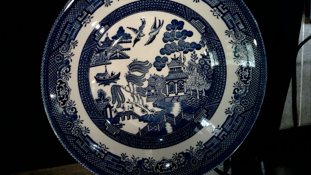 Vintage Churchill England Blue Willow 9.5" Round Serving/Vegetable Bowl