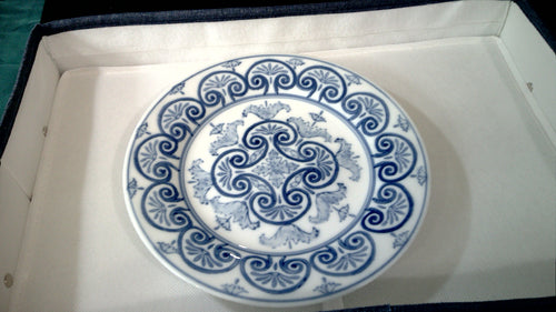 6 8" Vintage Bombay Company Blue and White pattern salad/accent plates