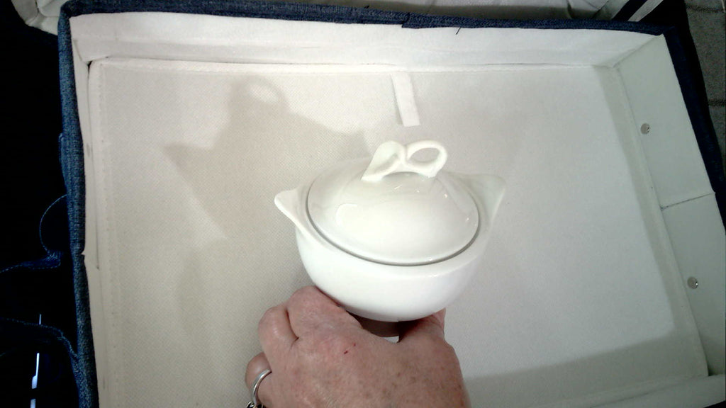 Mikasa Classic Flair White sugar bowl and lid