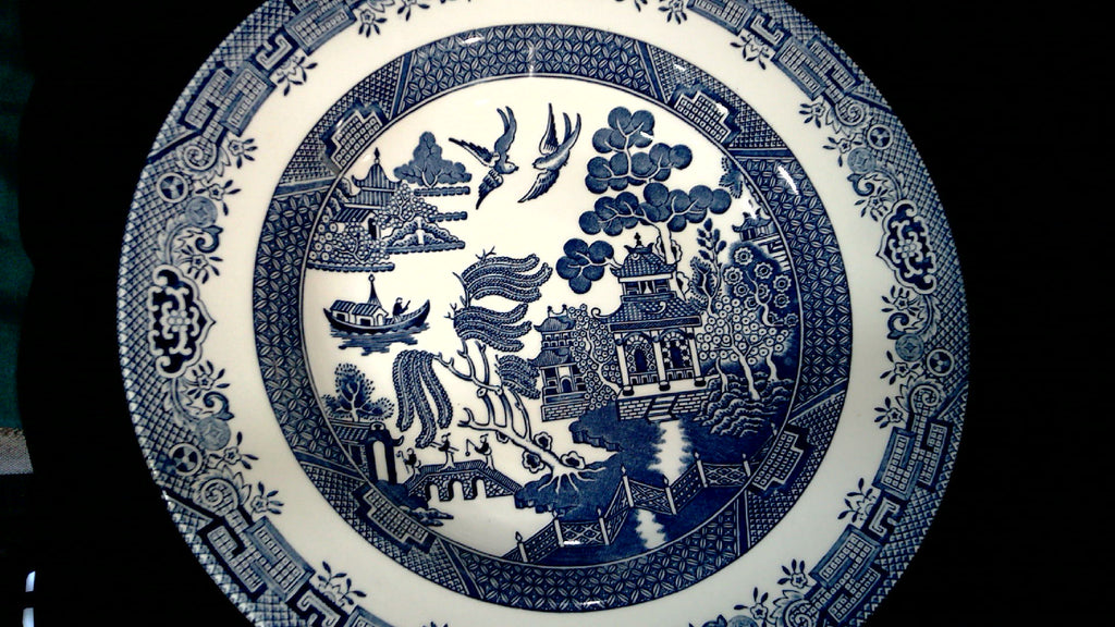 Vintage 11 3/4" Blue Willow oval serving platter Churchill England