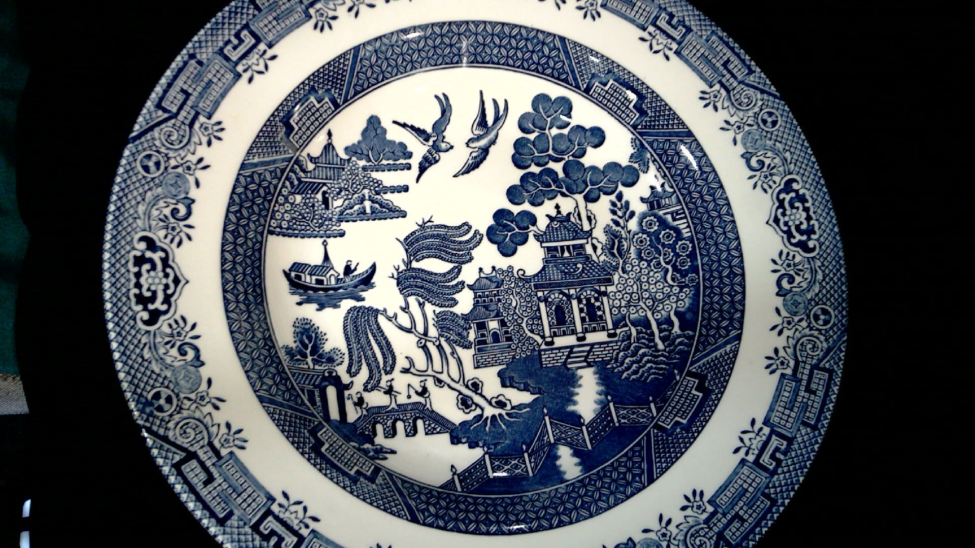 Vintage 11 3/4" Blue Willow oval serving platter Churchill England