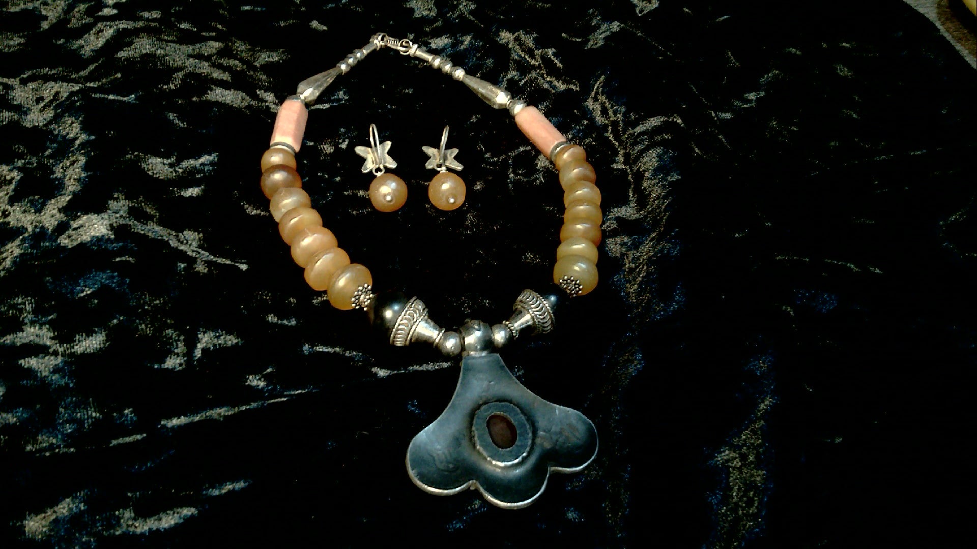 Vintage Moroccan Sterling Silver Resin 17" Necklace and Earring Set weight 142.6 g