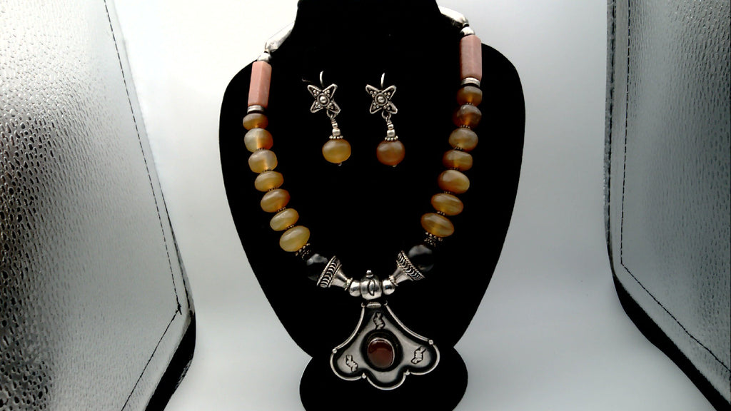 Vintage Moroccan Sterling Silver Resin 17" Necklace and Earring Set weight 142.6 g