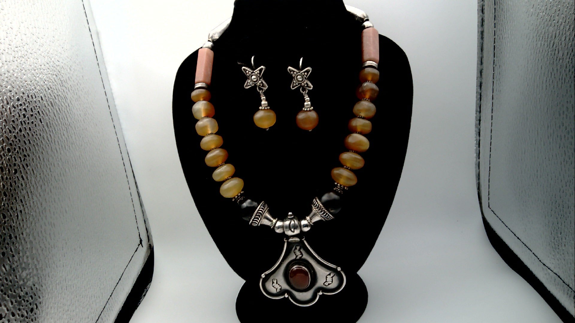 Vintage Moroccan Sterling Silver Resin 17" Necklace and Earring Set weight 142.6 g