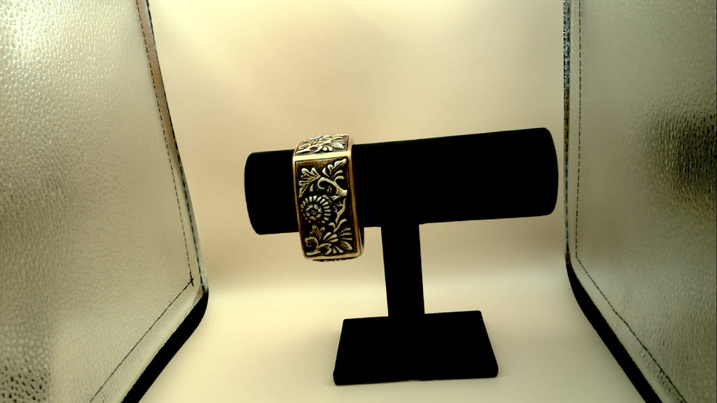 Vintage Square Shaped Floral Embossed Chunky Acrylic Resin Bracelet
