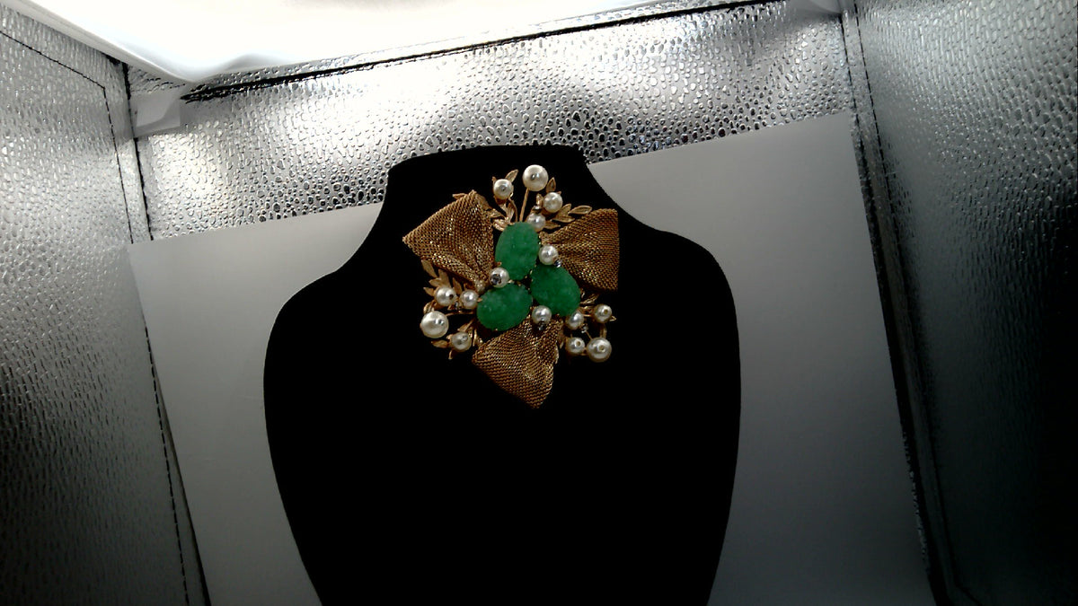 Vintage signed HOBE' Gold tone Mesh Bow Brooch Green Carved Glass  Jade Faux pearl with clear Rhinestones