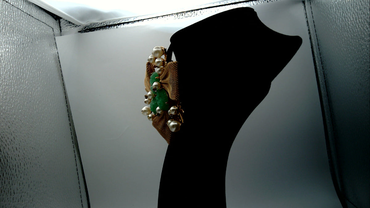 Vintage signed HOBE' Gold tone Mesh Bow Brooch Green Carved Glass  Jade Faux pearl with clear Rhinestones