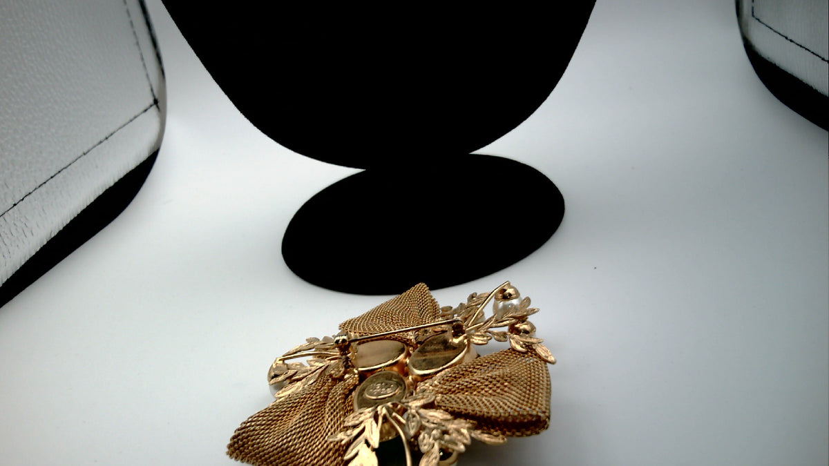 Vintage signed HOBE' Gold tone Mesh Bow Brooch Green Carved Glass  Jade Faux pearl with clear Rhinestones